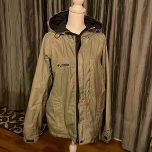 LNWOT. Men’s Size M Colombia Titanium Omni Tech Coat. Sage/Gray.​